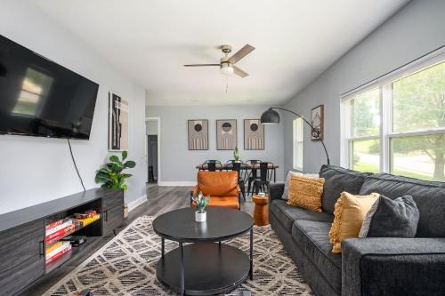 Atlanta Gresham Hills Haven, 4bd, 4ba, 2 Kings, Firepit