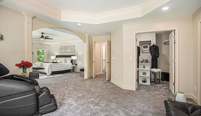 Atlanta Luxurious 6000 SqFt 9 Bedrooms w/Hot Tub