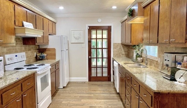 Atlanta Speedway Cottage