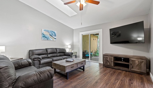 Atlantic Beach Getaway Modern 3 Bed 2 Bath