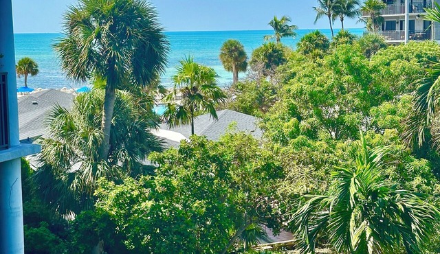 Atlantic Escape Luxury Oceanview Key West Condo resort style amenities