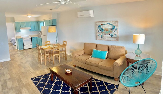 Atlantic Oasis, less than 1 block to the beach! Private & Spacious, Full Kitchen