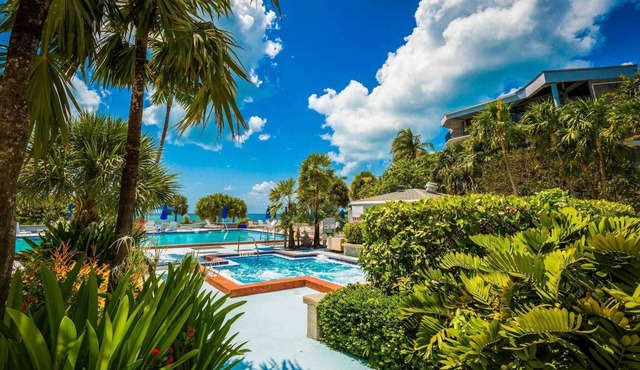 Atlantic Paradise by Avantstay Great Location w/Balcony, Outdoor Dining & Shared Pool & Hot Tub!