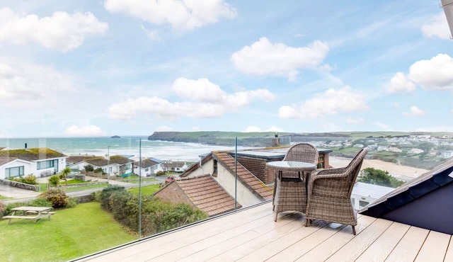 ATLANTIS, pet friendly, country holiday cottage in Polzeath