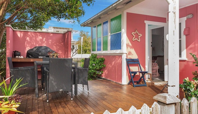 Atlantis: retro beachside couples retreat