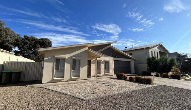 Atlantis - Spacious Coastal Home in Port Hughes