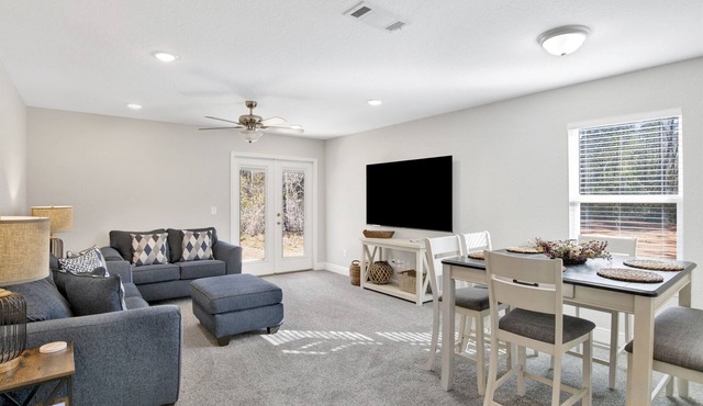 Atlas Townhome #B~Milton,Pensacola,Navarre~Close