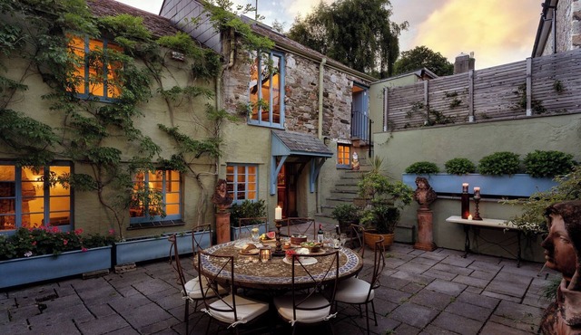 Atmospheric 16th Century Merchants House