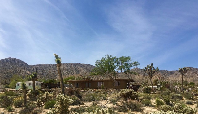 Atomic Ranch Artist retreat Spectacular Views of JT national Park