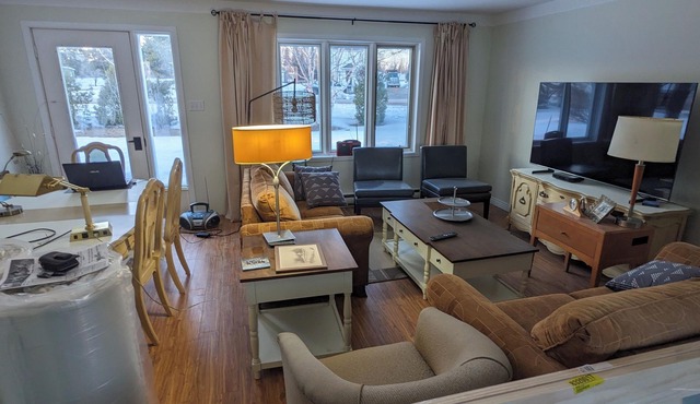 Attached Bungalow on large estate close to Baie-Comeau