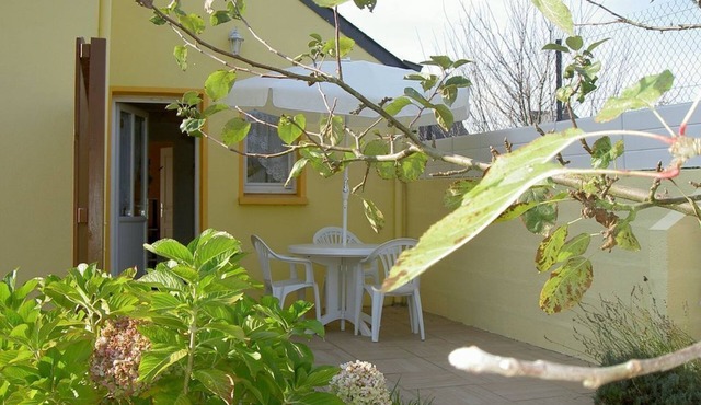 Attached ground floor apartment on Enclosed grounds