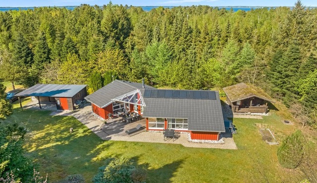 "Atti" - 500m to the fjord by Interhome