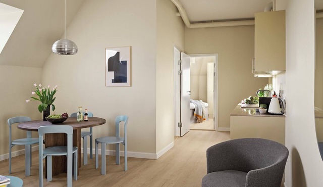 Attic Two-Bedroom Apartment for 6