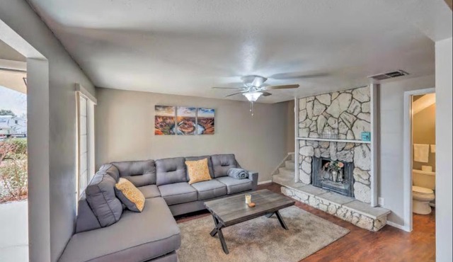 Attractive Apartment w/ Hot Tub Near Lake Powell