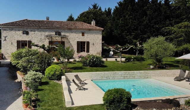 Attractive room in a peaceful, country home