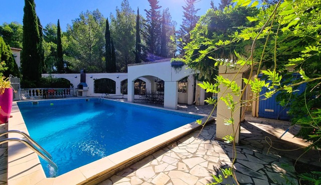 Attractive southern house with private pool