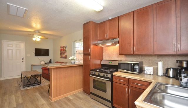 Attractive Suite by Memorial City Mall - West Houston
