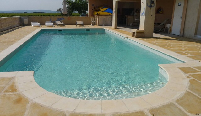 Attractive villa in Provence in the heart of the Côtes du Rhône vineyards 52 M2