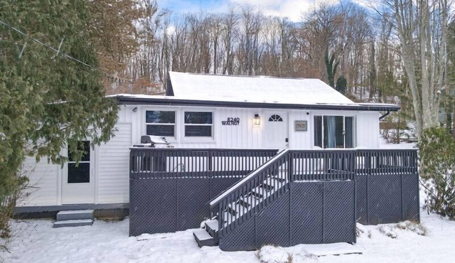 Atwood Breeze: Tranquil Lake Escape