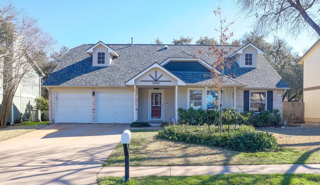 ATX Music House. Sleeps 8. 10 minutes from Zilker Park.