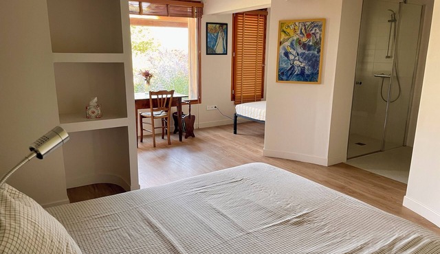 Atypical and cosy gîte with 4 large bedrooms and bathrooms