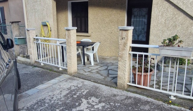 Atypical apartment in central Corsica