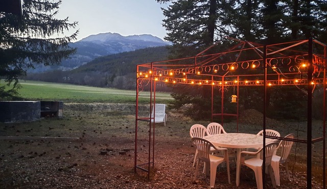 Atypical chalet, 2 bedrooms, garden and barbecue
