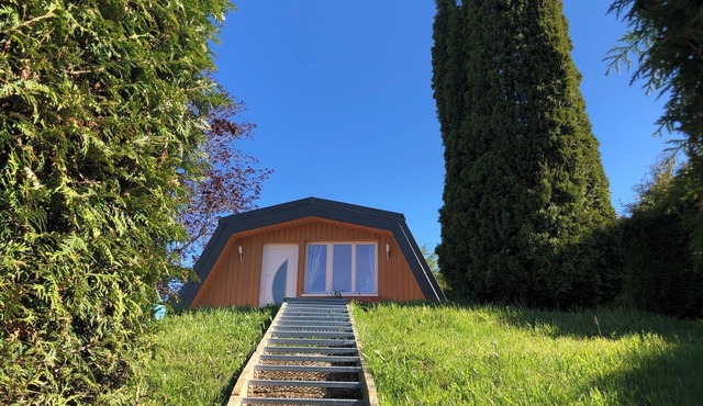 Atypical chalet with enclosed garden and breathtaking views! Rosa-Lila the Tiny-house