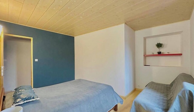 Atypical enitre house with character, large volumes, tastefully decorated