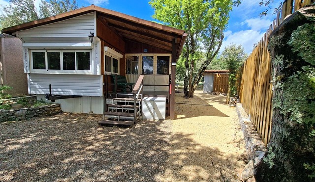 Atypical holiday cottage-style mobile home, quiet and bucolic