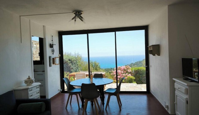 Atypical house with garden in Bormes-les-Mimosas