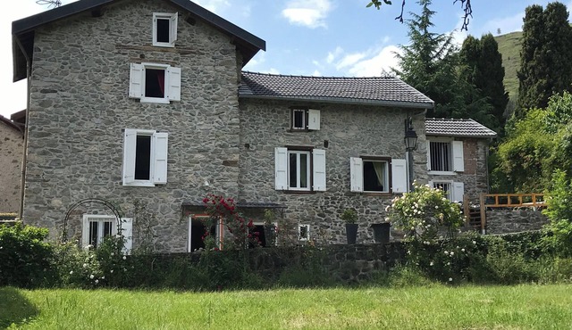 Atypical old house from 1887, well equipped, spacious, bright, cool,