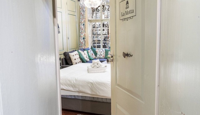 Atypical room in Fribourg's old town