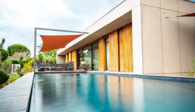 Atypical single-storey house