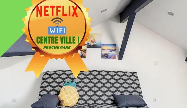 Atypique T1 Duplex - WIFI .Parking .Proche .Gare