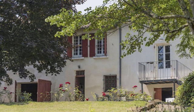 Au bord de la Dronne - included with kayaks and giant garden