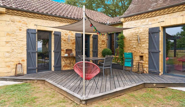 Au Bout du Chemin – Charming House with View of Montfort Castle