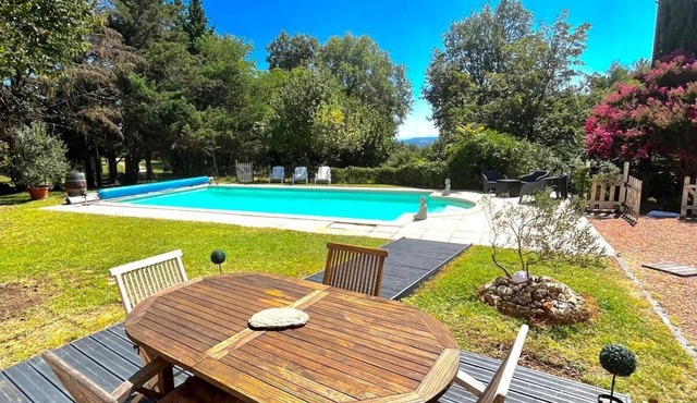 Au Cœur du Vignoble, Chai 6 Pers Avec Piscine