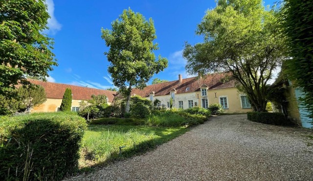 Au Cœur du Perche : Maison Familiale de Charme et Confort Haut de Gamme