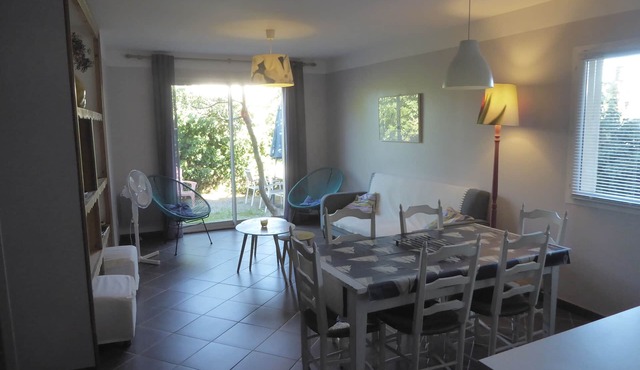 Au Cœur D'un Village et a 10 Minutes des Plages. Animaux de Compagnie Acceptés