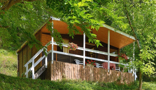 Au Calme Wooden cottages 2 to 3 persons a couple and 1 small child