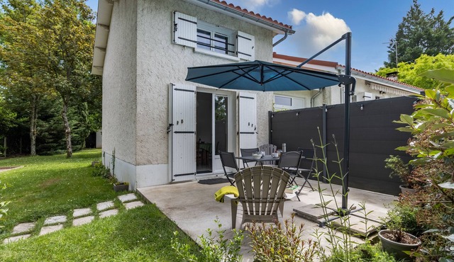 "Au Chant des Cigales" – Peaceful Retreat with Large Garden in Dordogne