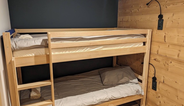 Au Chazelet, au Dessus de La Grave, Avec Terrasse et Jardin, Pour 12 Personnes