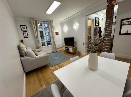 Au coeur du marché Poncelet et à 2 pas de l'Arc de Triomphe - appartement 6 personnes et 1 bébé, sdb, 2 WC