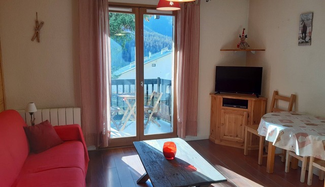 Auron studio sleeps 4, south facing