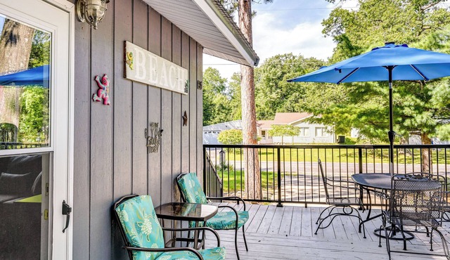 Au Gres Vacation Rental Cabin < 1 Mi to Lake Huron