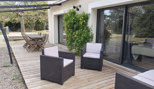 Au Jas Family gîte in Drôme provençale