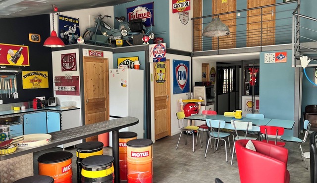 Au Loft Garage with private pool and large terrace