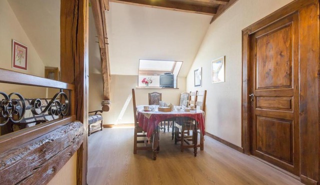 Au Logis des Hirondelles