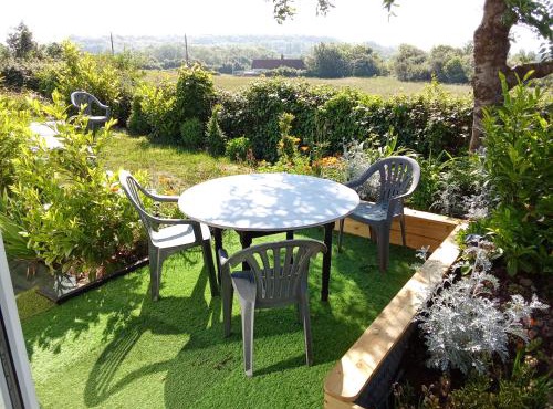 AU PETIT BONHEUR Chez l'habitant 2PERS